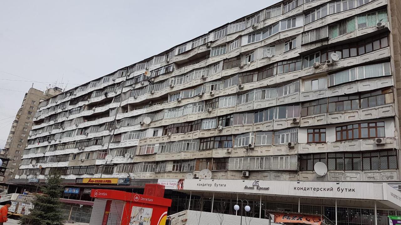 Flat In Central Бишкек Екстериор снимка