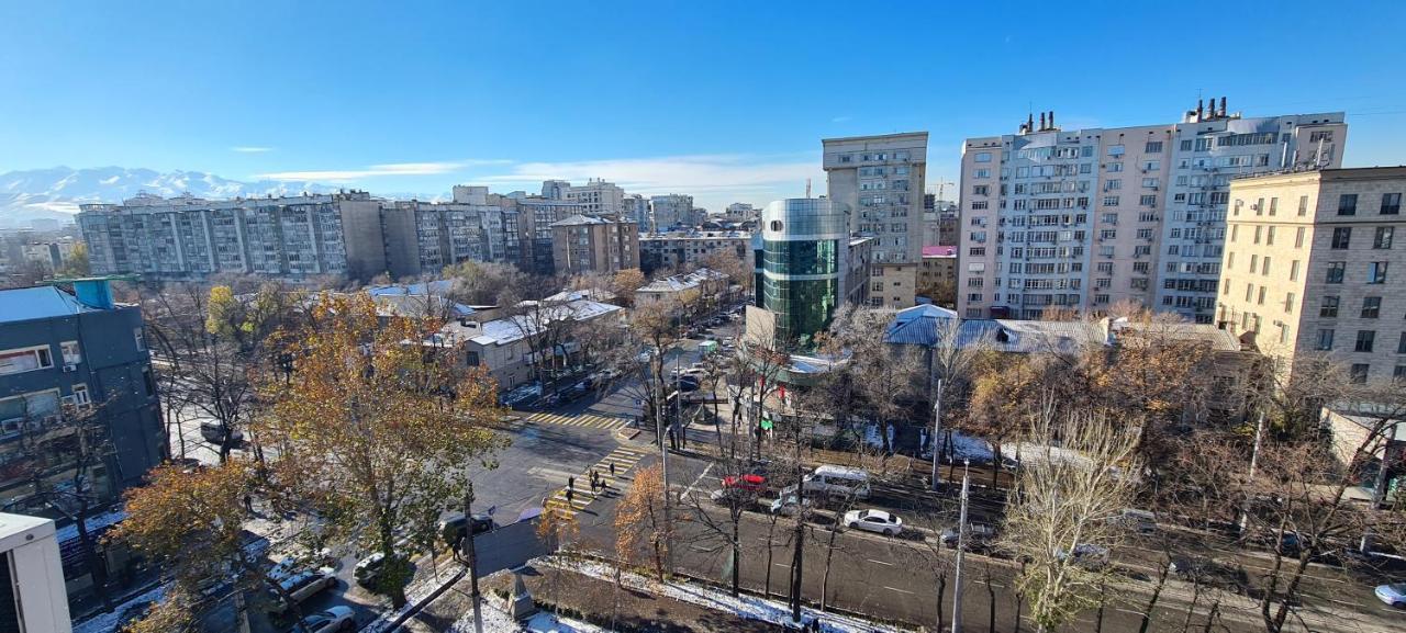 Flat In Central Бишкек Екстериор снимка