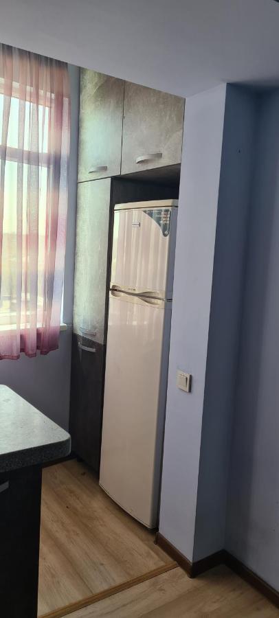 Flat In Central Бишкек Екстериор снимка